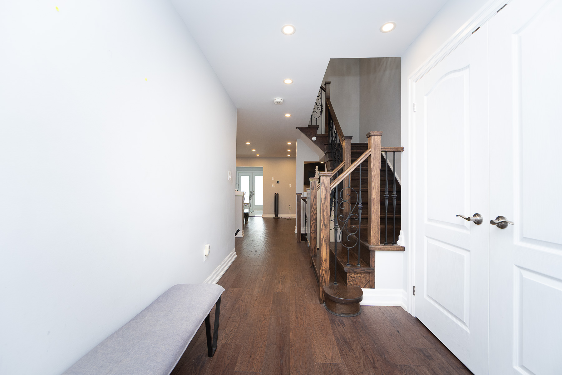 405 King St E interior photo