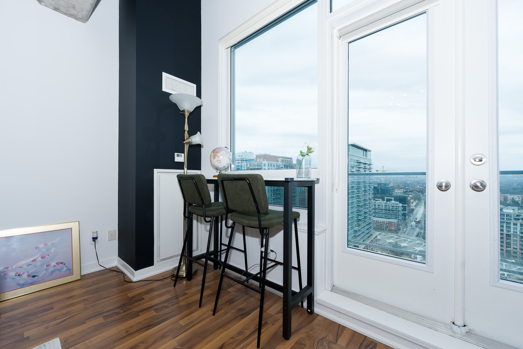59 East Liberty interior photo
