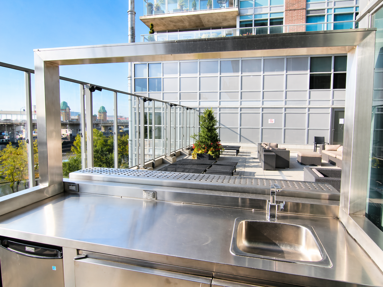 Building amenity
